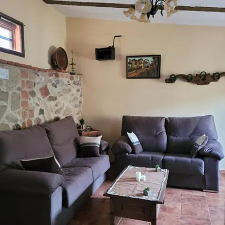 El Cerro Y El Cerezo Holiday home Navaconcejo