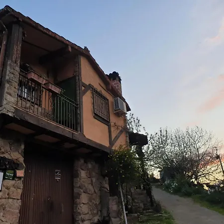 El Cerro Y El Cerezo *