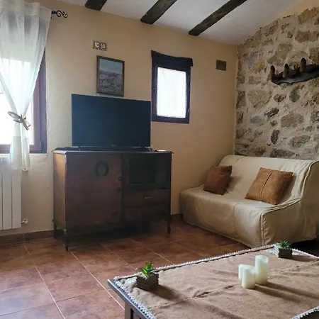 El Cerro Y El Cerezo Navaconcejo