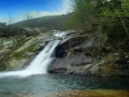 El Cerro Y El Cerezo