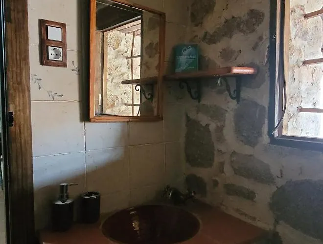 El Cerro Y El Cerezo *