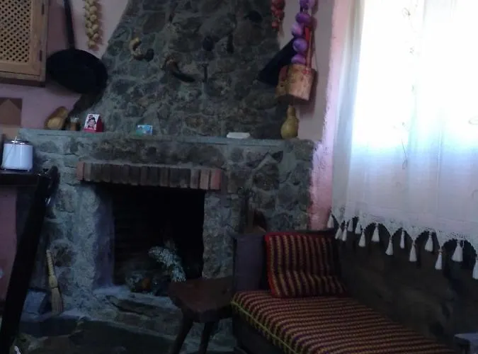 El Cerro Y El Cerezo Nyaraló