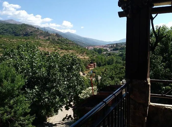 El Cerro Y El Cerezo Navaconcejo