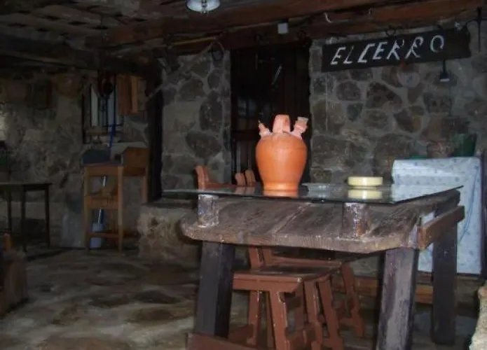 El Cerro Y El Cerezo