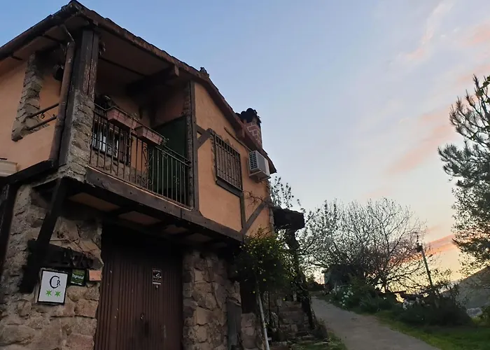 El Cerro Y El Cerezo *