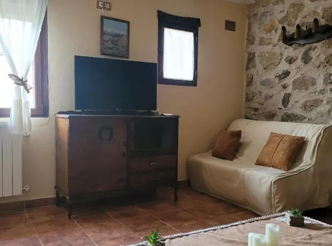 El Cerro Y El Cerezo Navaconcejo